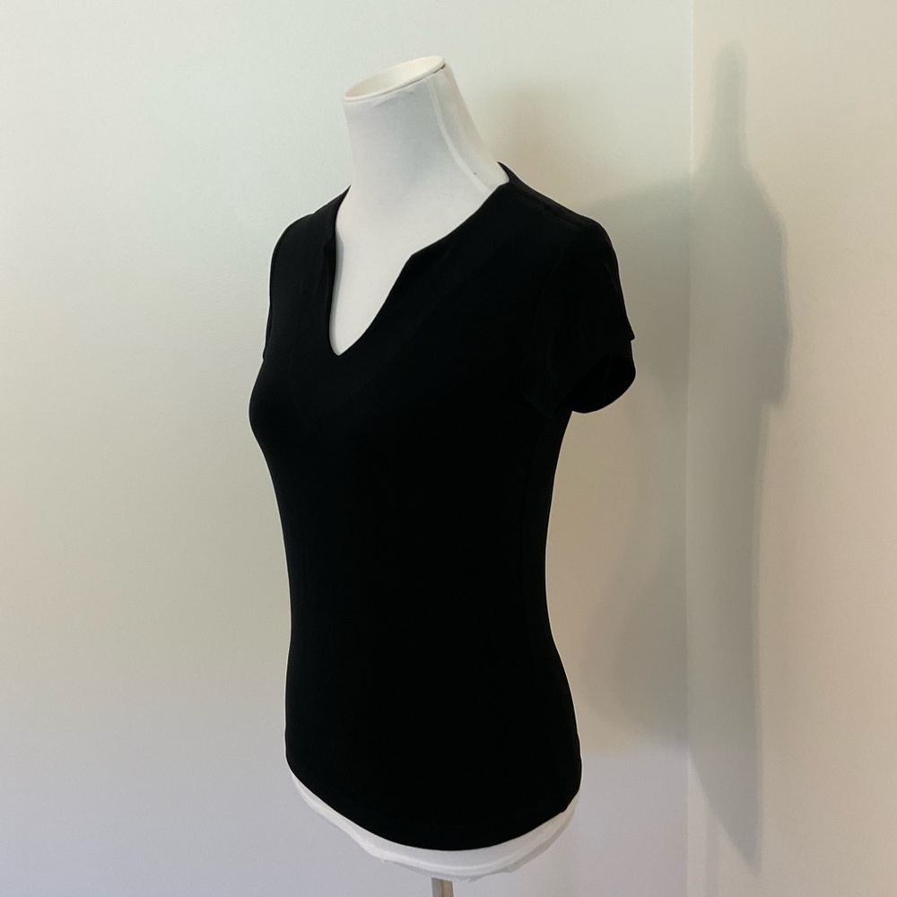 Chico's Travelers Elegant Black Short Sleeve Tee - Picture 4 of 6